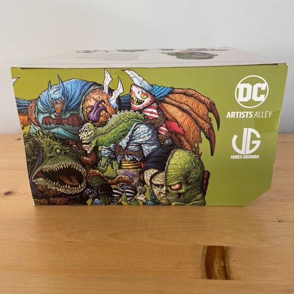 DC Collectibles Artists Alley Two-Face Vinyl Figure By James Groman - Picture 6 of 7